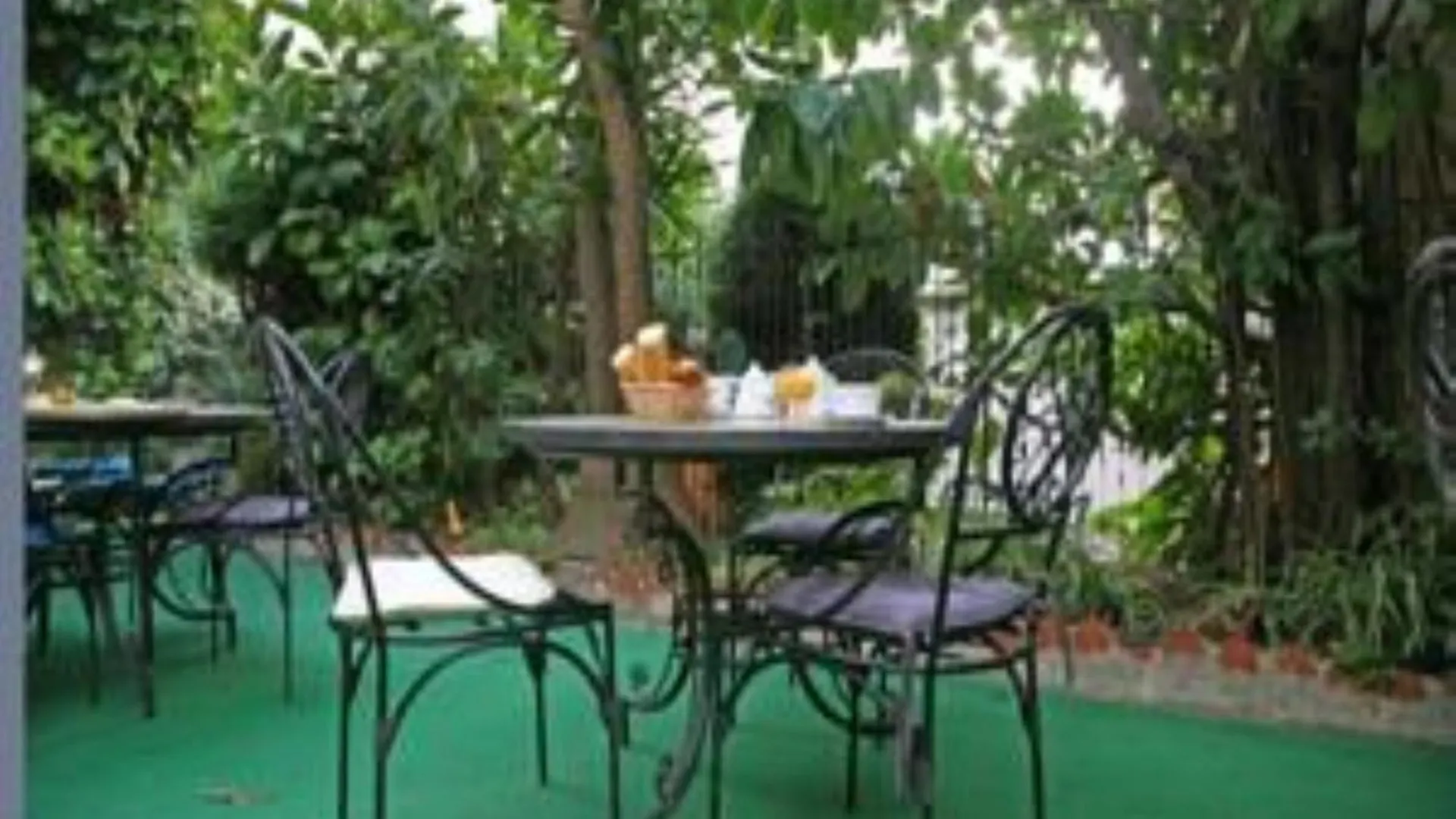 Villa Eden Nice 2*,